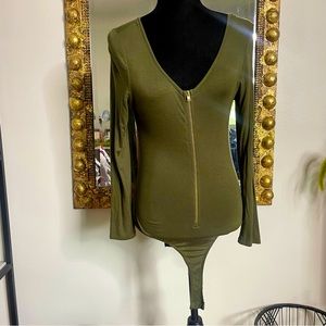 Go Jane Olive Green Long sleeve Bodysuit Gold Zipper Women’s Size Large